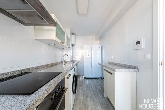 3 sypialnia Apartament na sprzedaż w Playa de San Juan, Miasto Alicante / Alacant z basenem garażem - 595 000 € (Ref: 9669834)