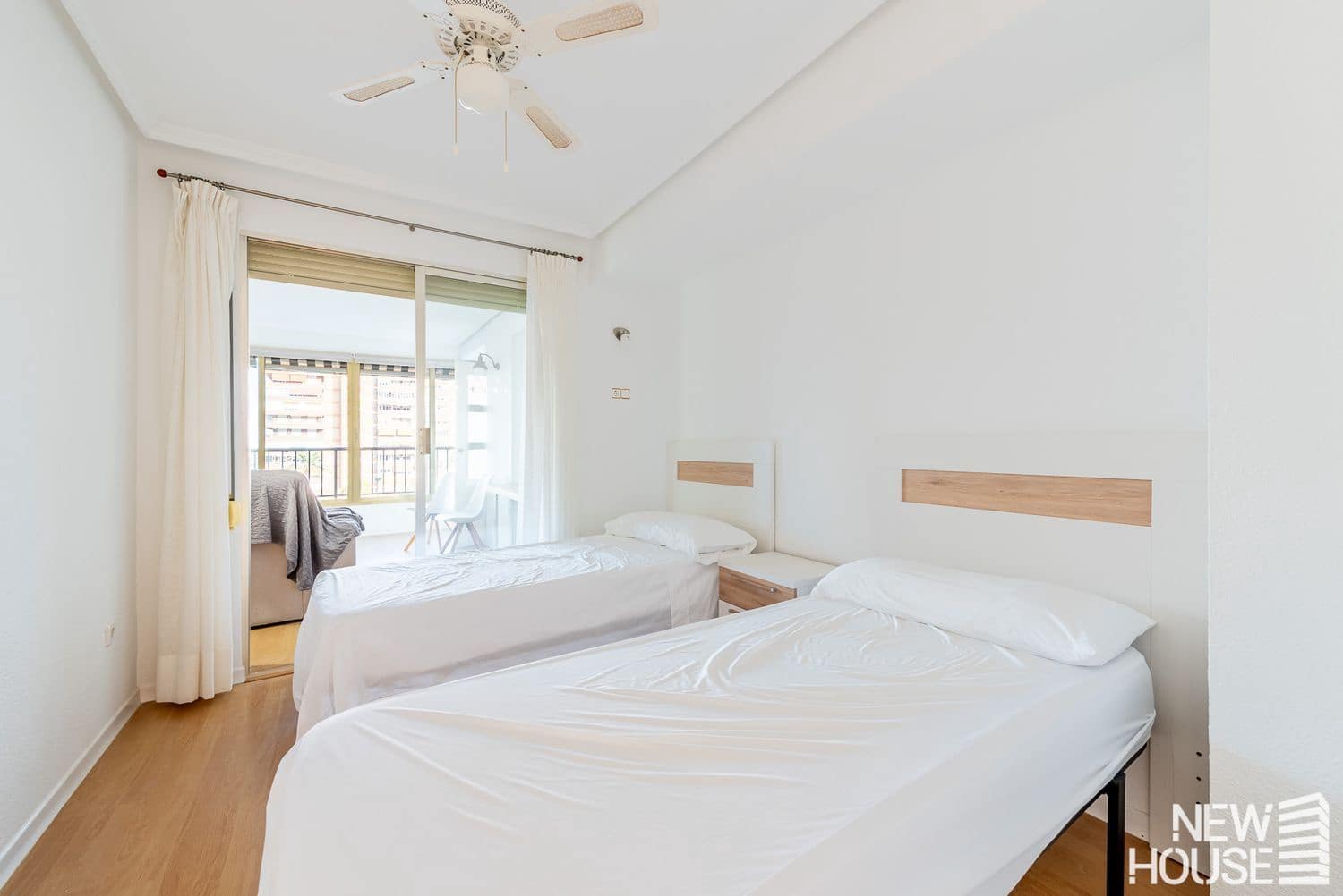 3 sypialnia Apartament na sprzedaż w Playa de San Juan z basenem garażem - 595 000 € (Ref: 9669834)