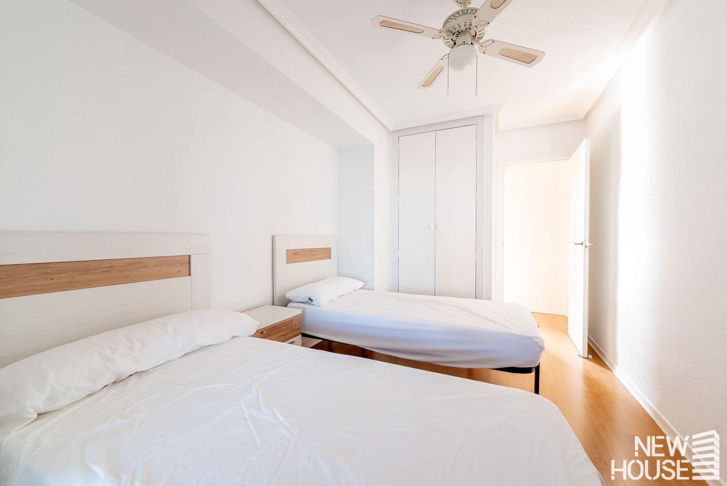 3 sypialnia Apartament na sprzedaż w Playa de San Juan z basenem garażem - 595 000 € (Ref: 9669834)