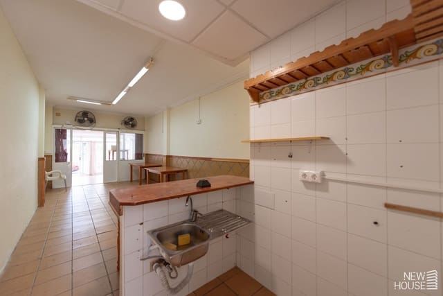 Gewerbe zu verkaufen in Cabo de las Huertas, Alicante / Alacant Stadt - 90.000 € (Ref: 9669835)