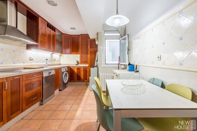 3 bedroom Apartment for sale in Ensanche - Diputacion, Alicante / Alacant city with garage - € 400,000 (Ref: 9669837)