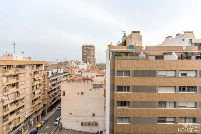3 bedroom Apartment for sale in Ensanche - Diputacion, Alicante / Alacant city with garage - € 400,000 (Ref: 9669837)