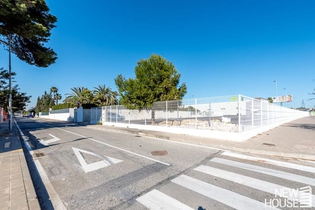 Grunde uden byggetilladelser til salg i Albufereta, Alicante by - € 923.000 (Ref: 9669838)