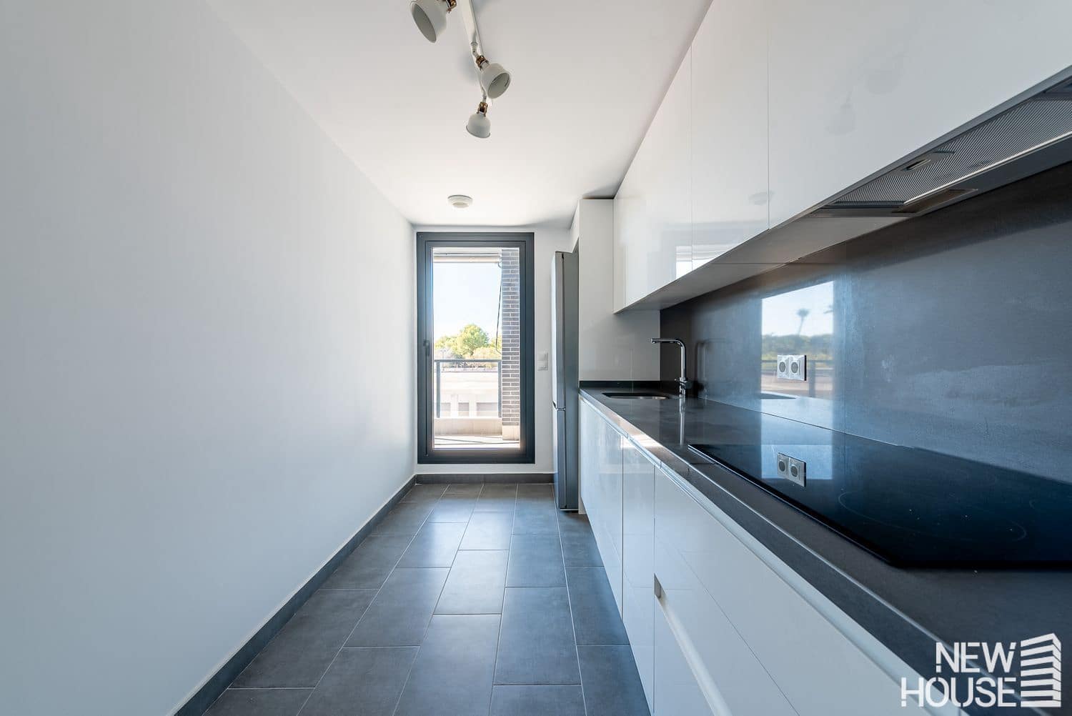 2 camera da letto Appartamento da affittare in Alicante citta con piscina garage - 2.000 € (Rif: 9669839)