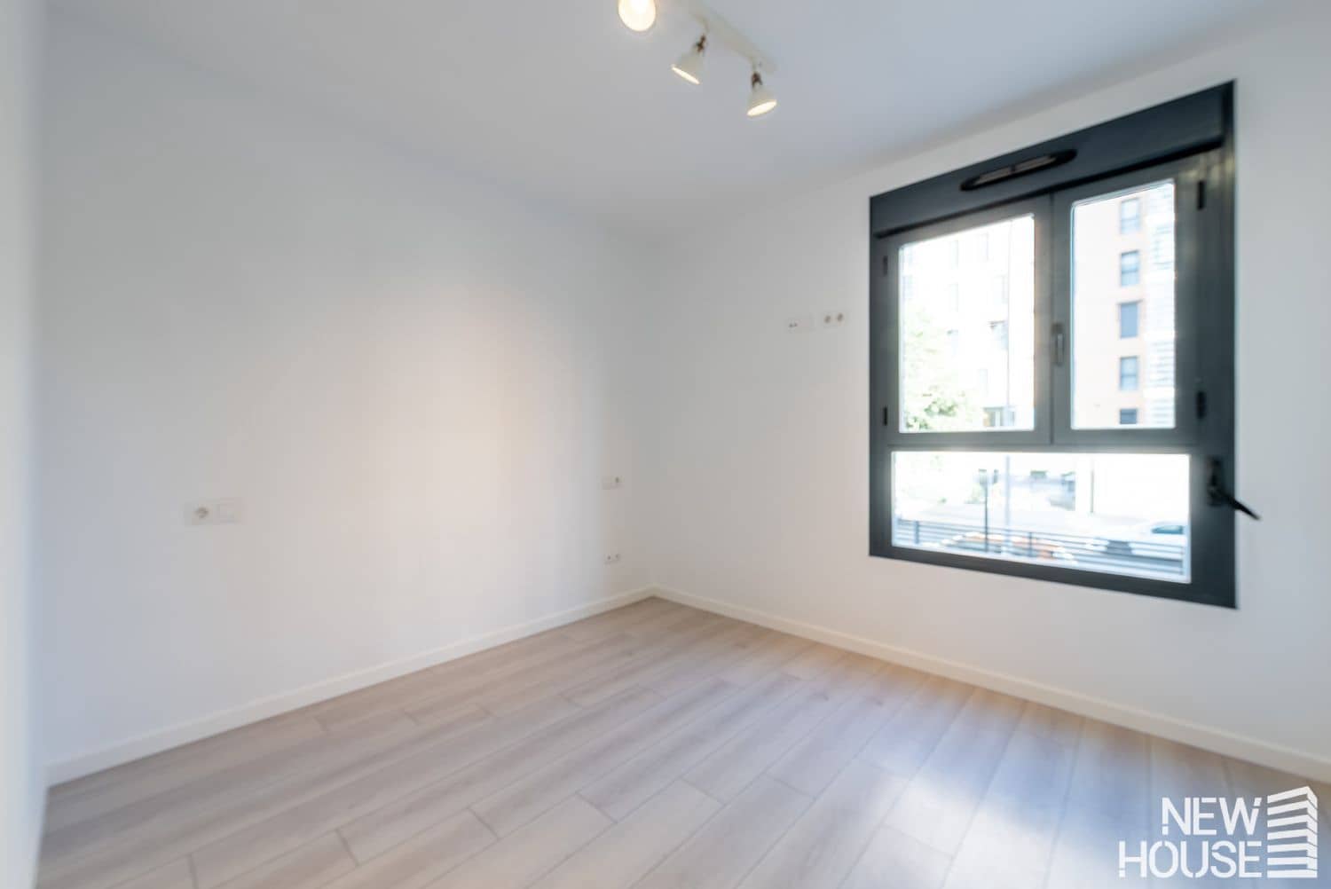 2 camera da letto Appartamento da affittare in Alicante citta con piscina garage - 2.000 € (Rif: 9669839)