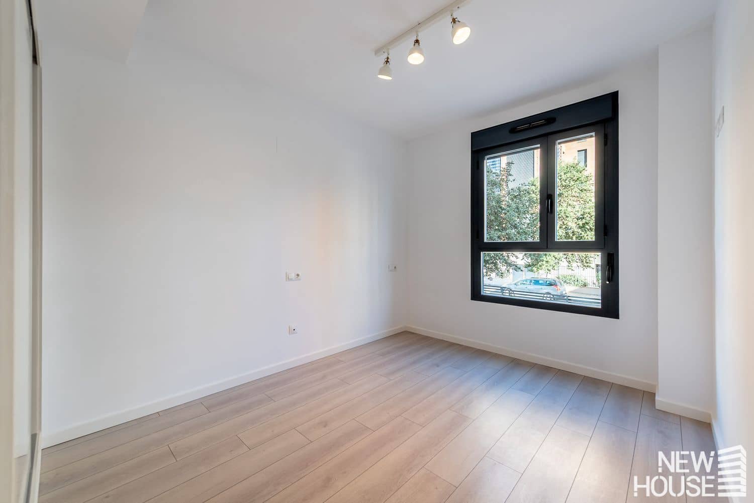 2 camera da letto Appartamento da affittare in Alicante citta con piscina garage - 2.000 € (Rif: 9669839)