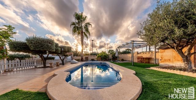 3 sypialnia Willa na sprzedaż w San Vicente / Sant Vicent del Raspeig z basenem garażem - 440 000 € (Ref: 9684126)