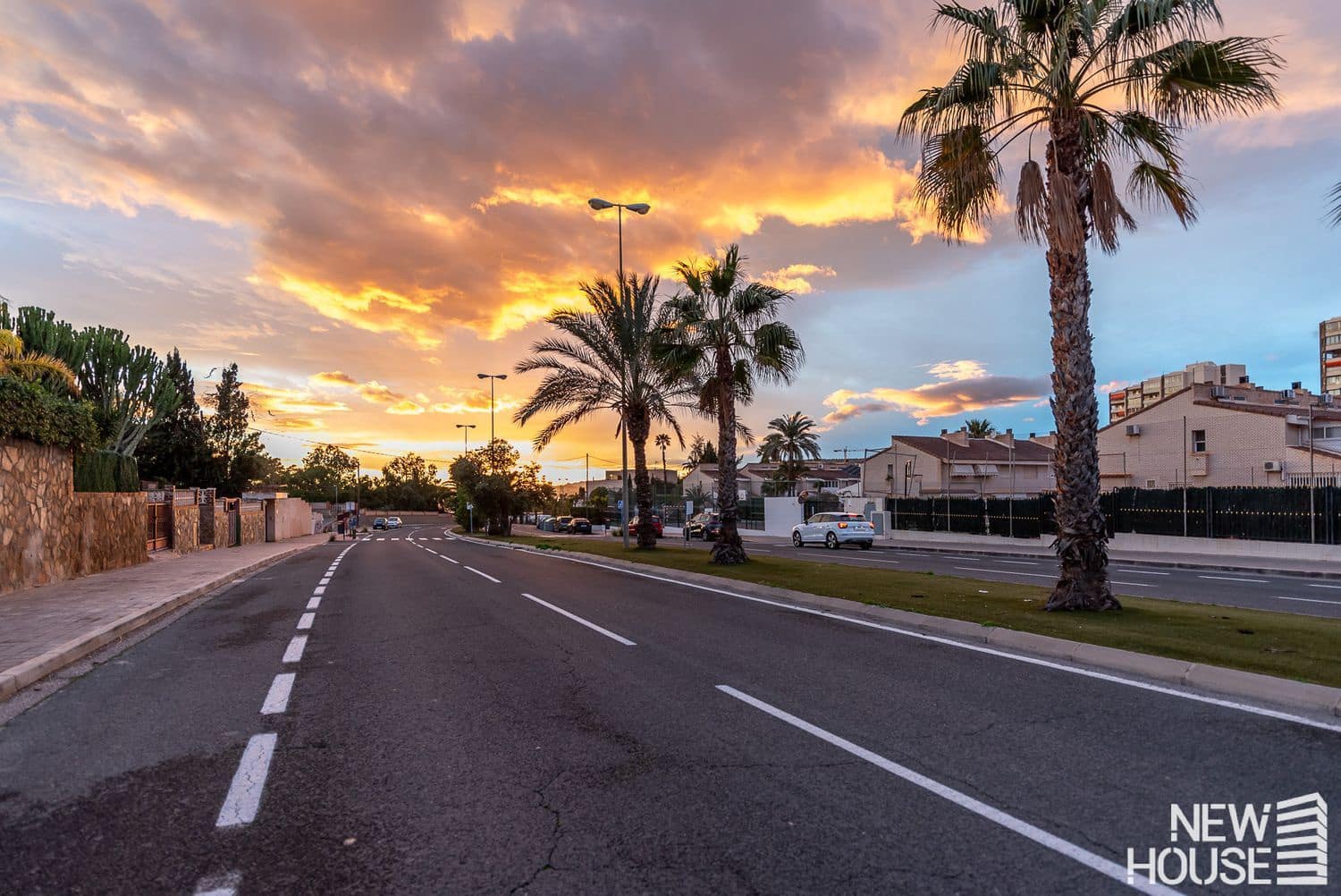 Villa for sale in Cabo de las Huertas with garage - € 2,000,000 (Ref: 9684130)