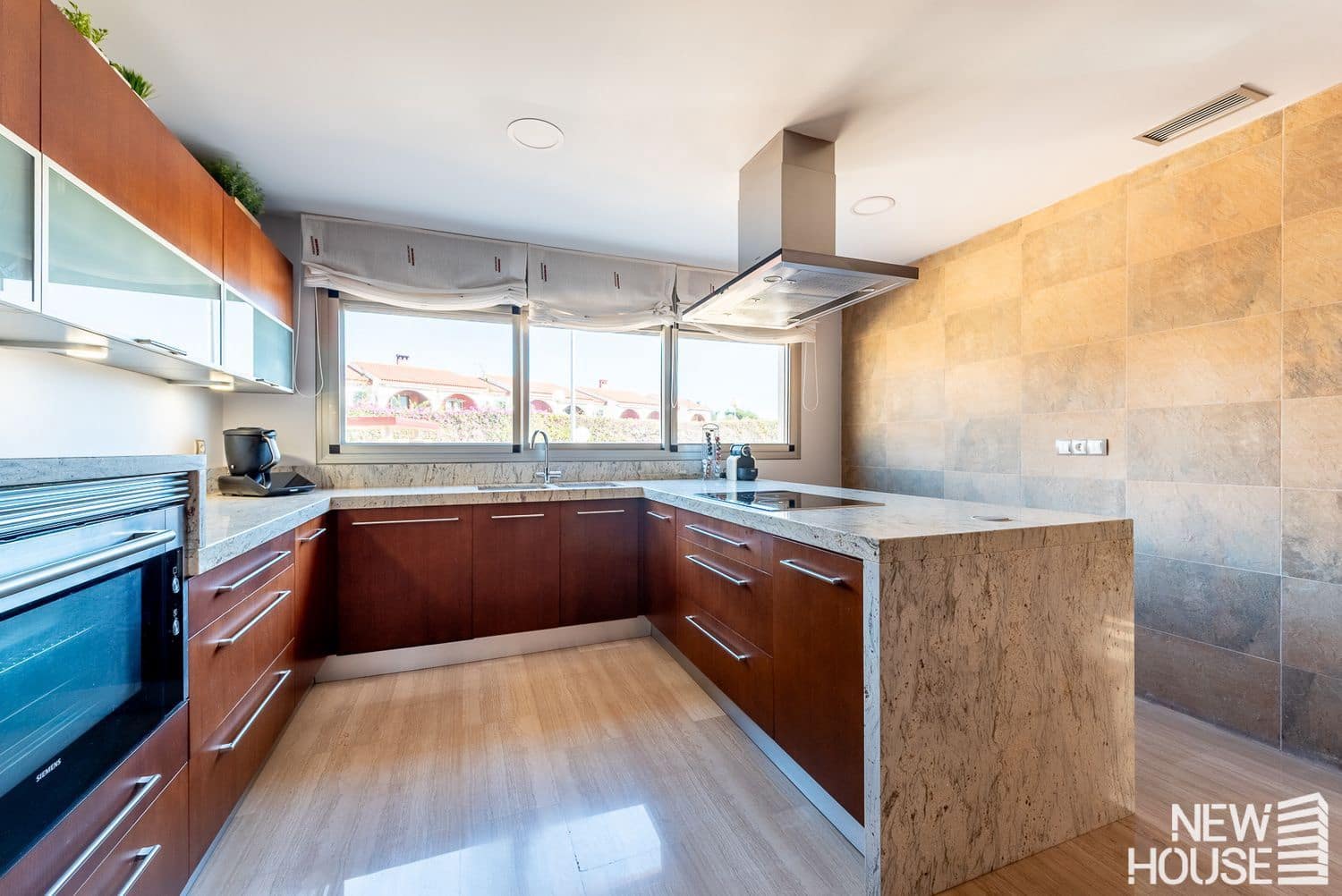 4 bedroom Villa for sale in San Juan de Alicante / Sant Joan d'Alacant with pool garage - € 1,095,000 (Ref: 9684131)