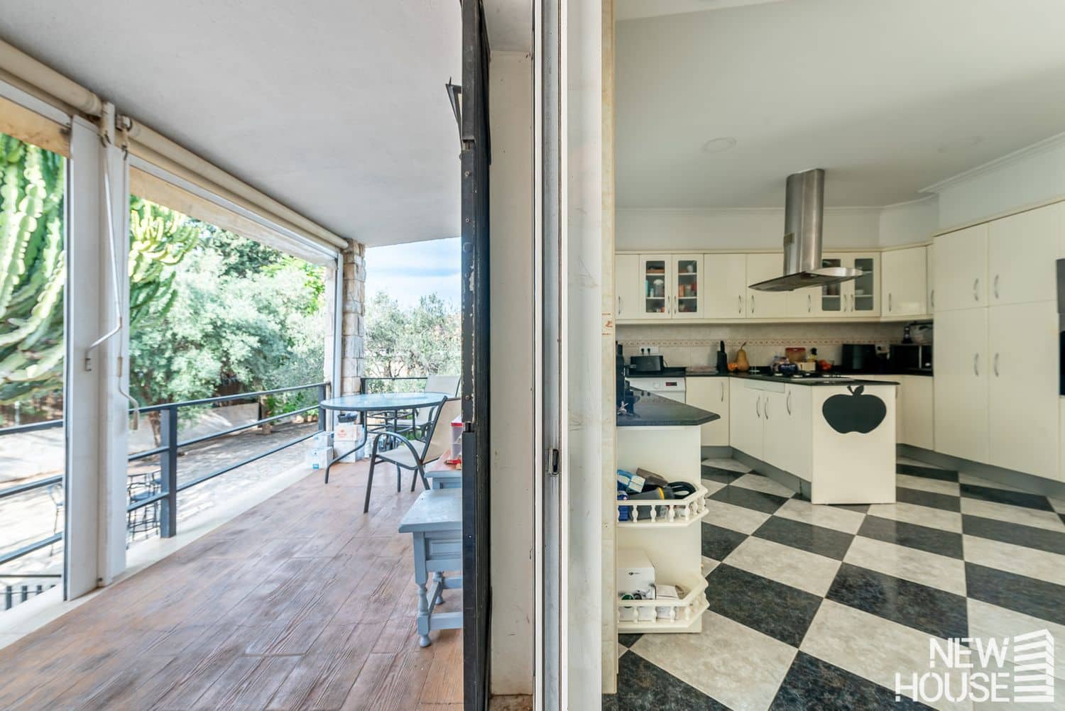 5 bedroom Villa for sale in Muchamiel / Mutxamel with pool garage - € 600,000 (Ref: 9684132)