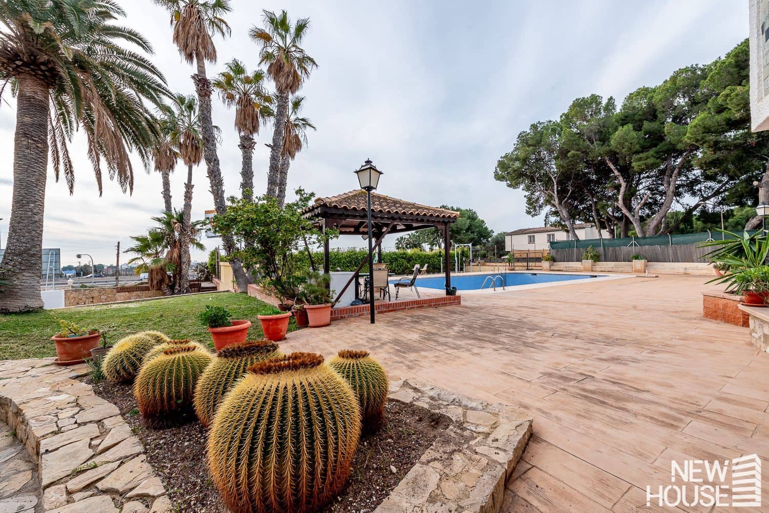 5 bedroom Villa for sale in Muchamiel / Mutxamel with pool garage - € 600,000 (Ref: 9684132)