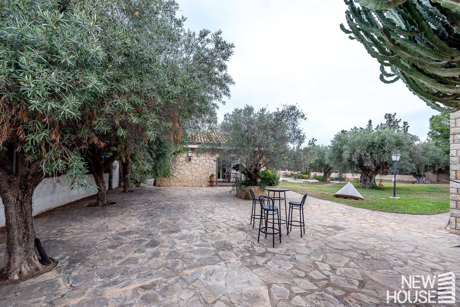 5 bedroom Villa for sale in Muchamiel / Mutxamel with pool garage - € 600,000 (Ref: 9684132)