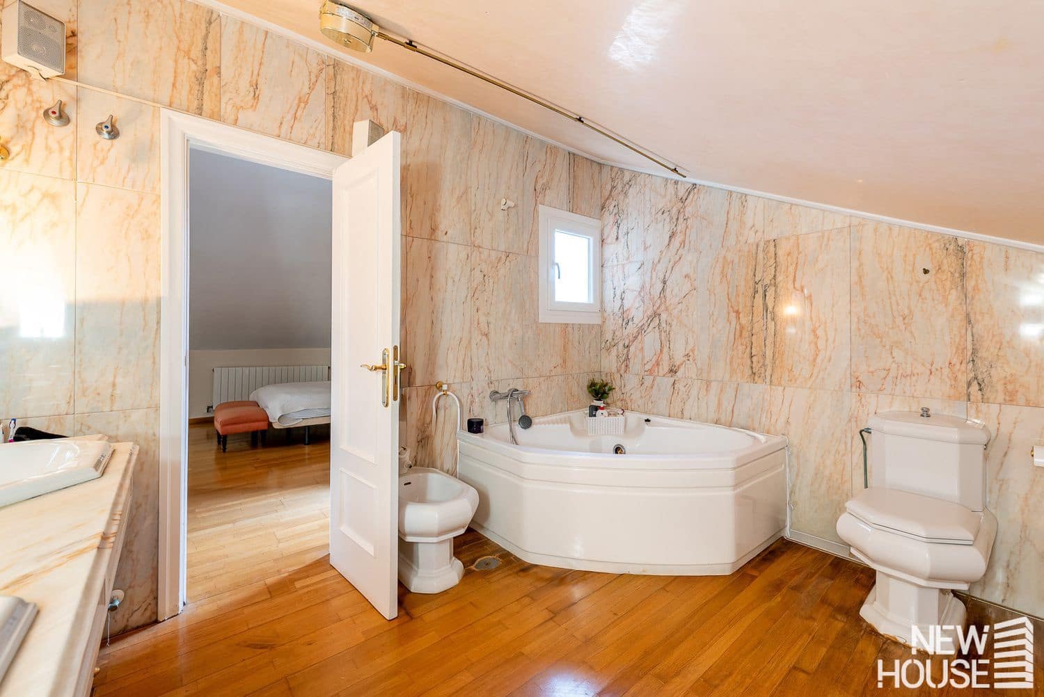 5 slaapkamer Villa te koop in Cabo de las Huertas met garage - € 990.000 (Ref: 9694732)