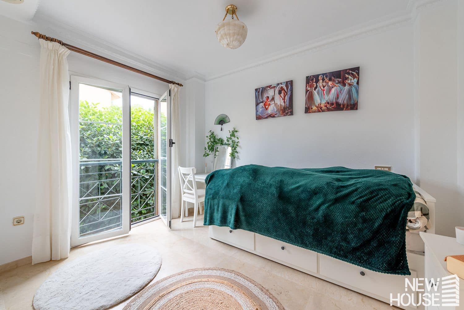 5 slaapkamer Villa te koop in Cabo de las Huertas met garage - € 990.000 (Ref: 9694732)