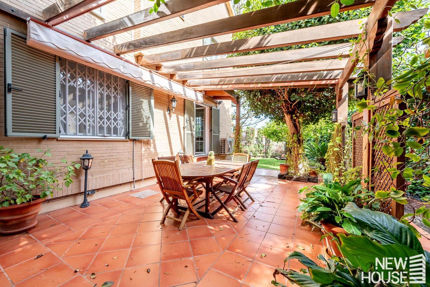 5 bedroom Villa for sale in Cabo de las Huertas with garage - € 990,000 (Ref: 9694732)