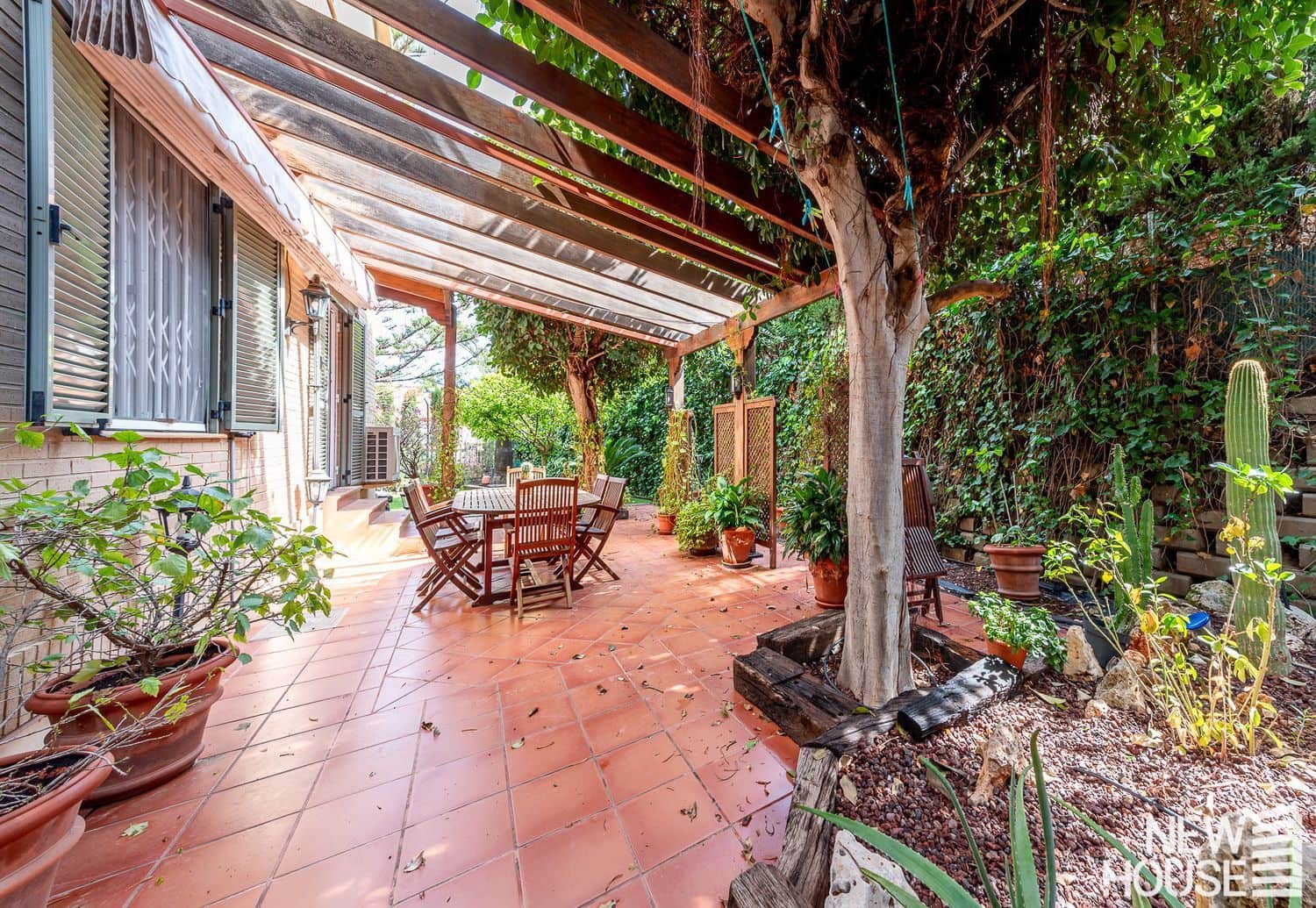 5 bedroom Villa for sale in Cabo de las Huertas with garage - € 990,000 (Ref: 9694732)