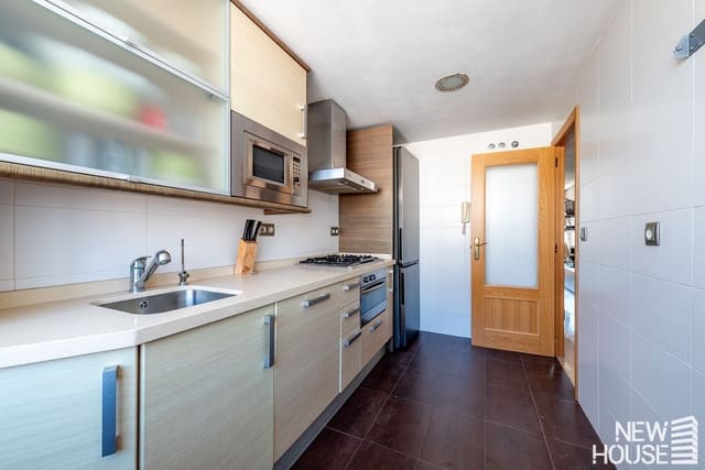 3 chambre Appartement à vendre à Playa de San Juan, Alicante ville avec piscine garage - 435 000 € (Ref: 9731580)