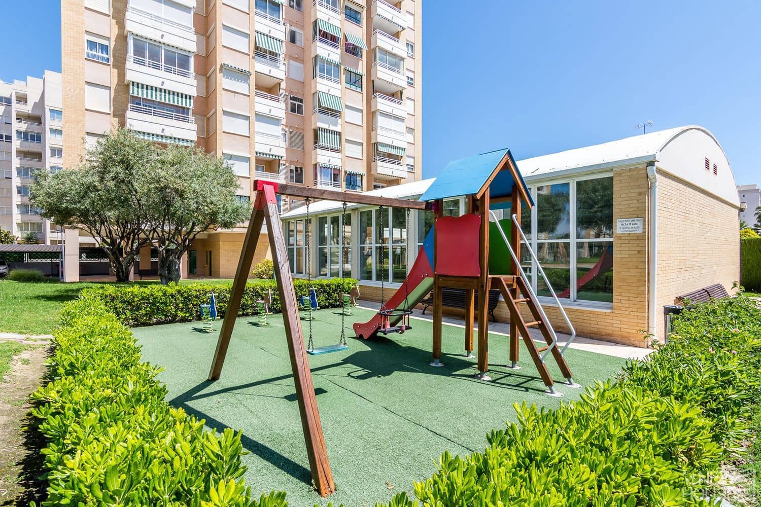 3 bedroom Apartment for sale in Playa de San Juan with pool garage - € 435,000 (Ref: 9731580)