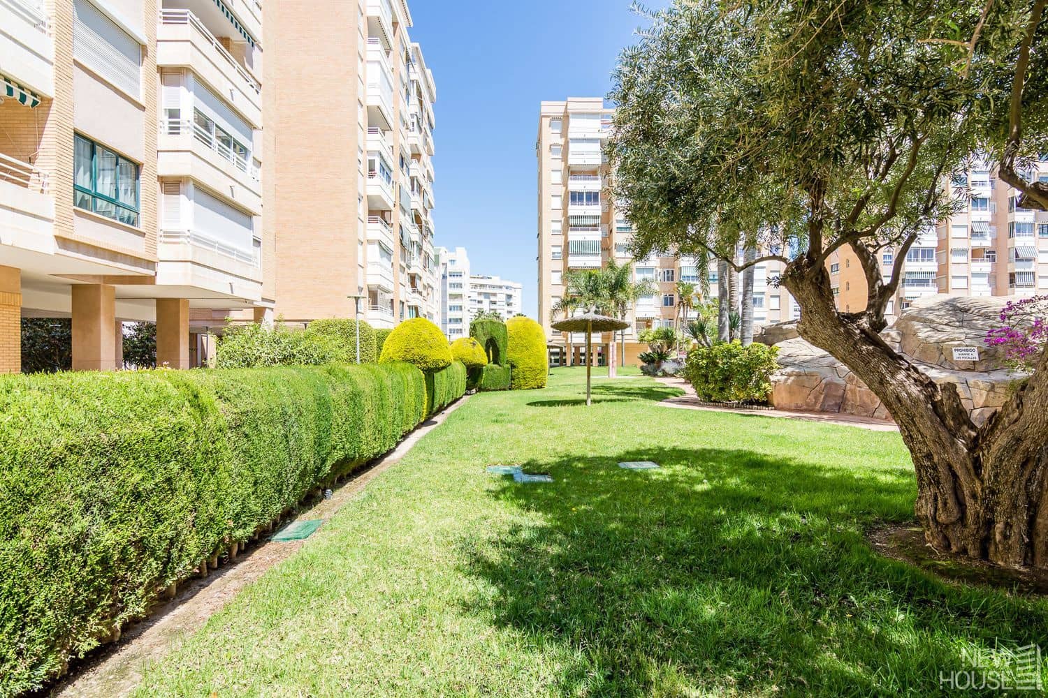 3 bedroom Apartment for sale in Playa de San Juan with pool garage - € 435,000 (Ref: 9731580)