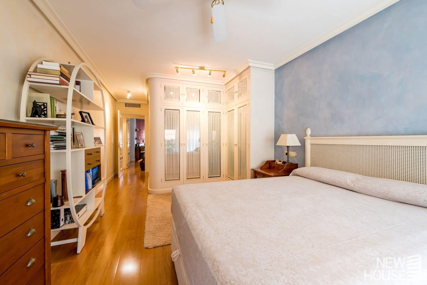 3 bedroom Apartment for sale in Playa de San Juan with pool garage - € 480,000 (Ref: 9735046)