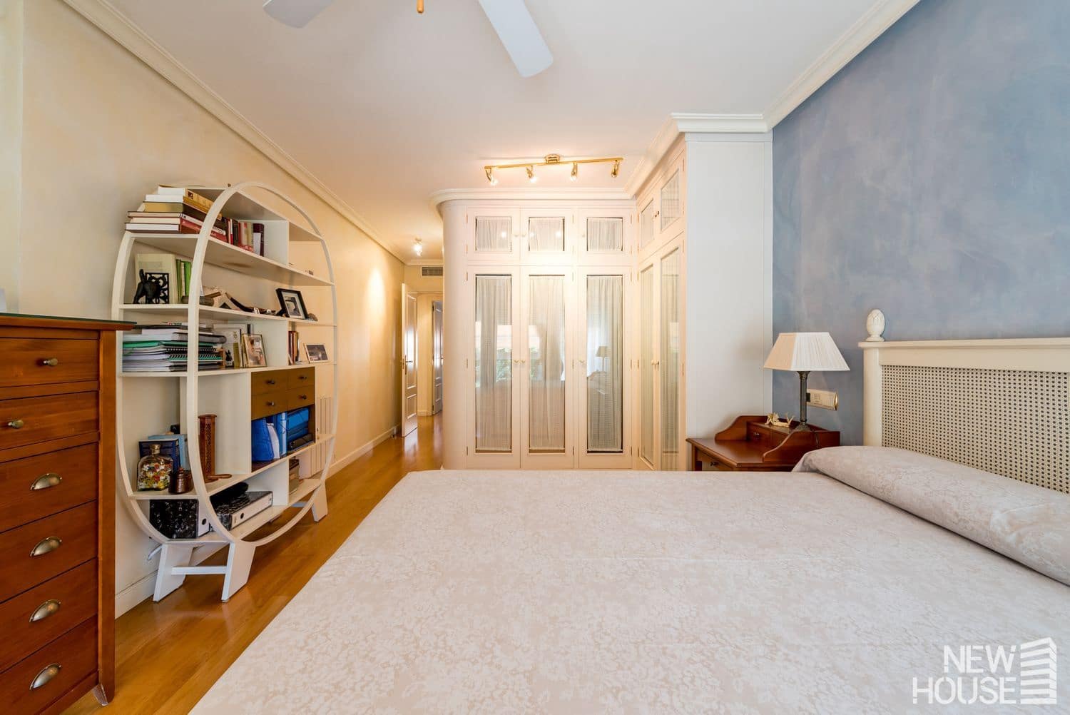 3 bedroom Apartment for sale in Playa de San Juan with pool garage - € 480,000 (Ref: 9735046)