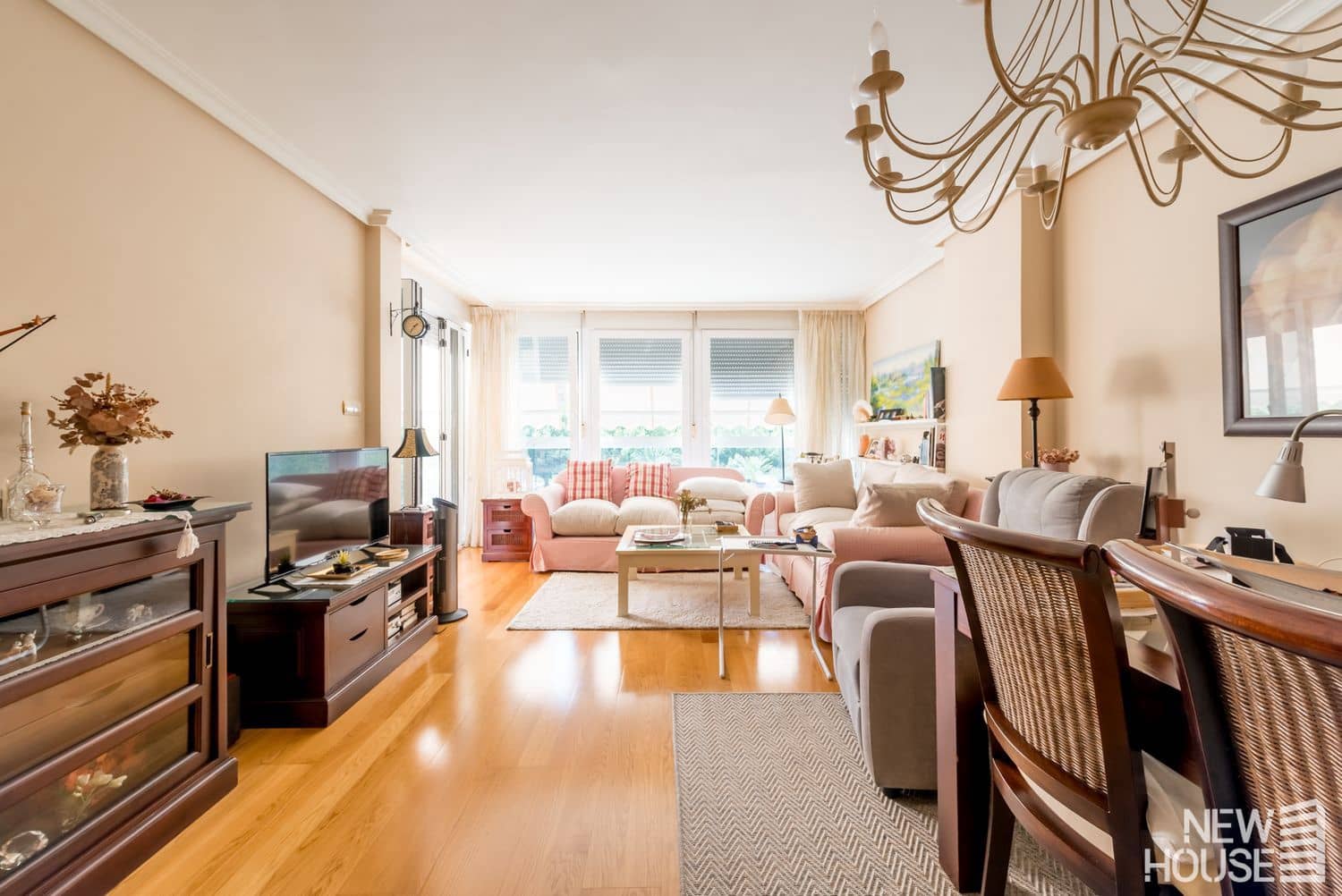 3 bedroom Apartment for sale in Playa de San Juan with pool garage - € 480,000 (Ref: 9735046)