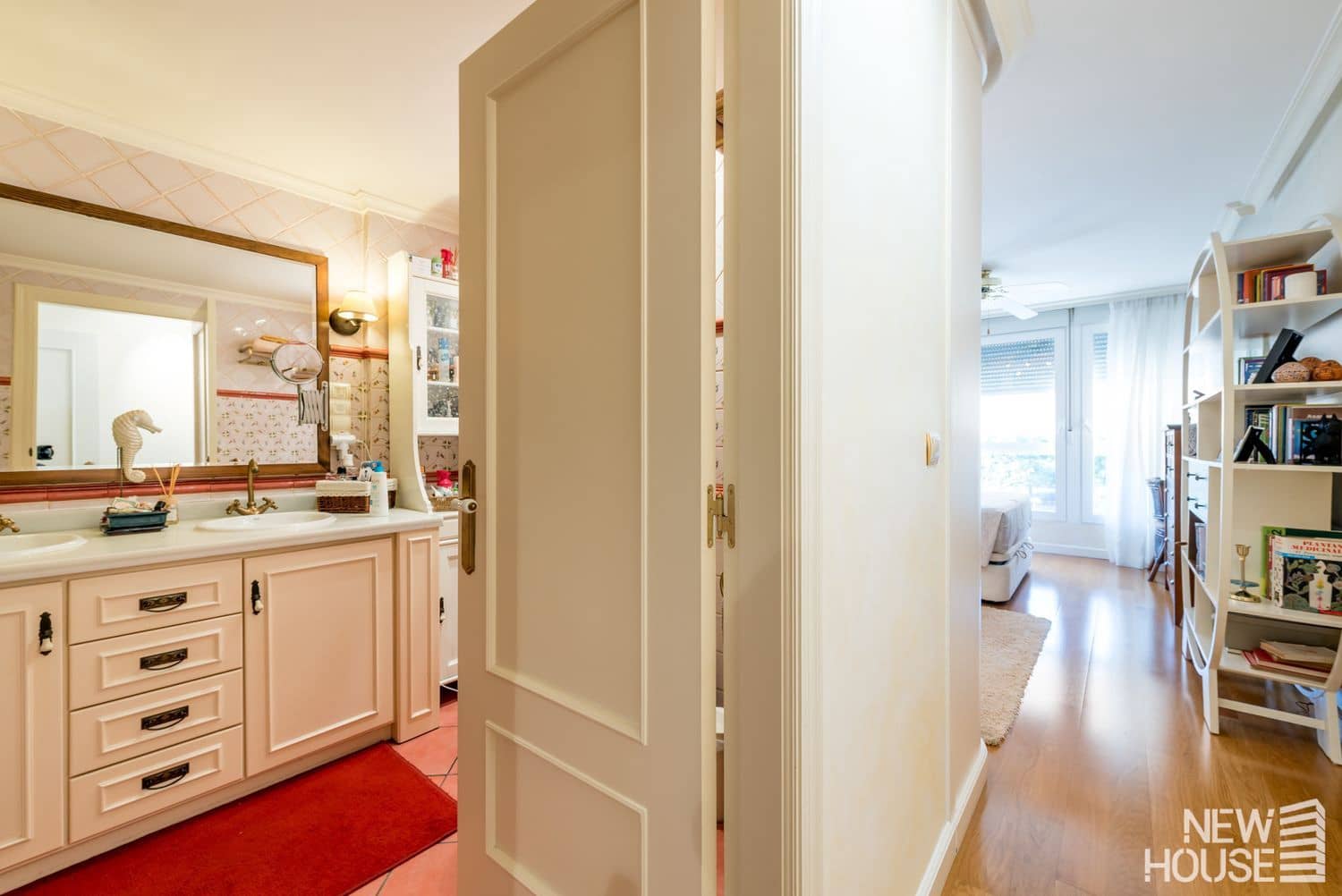 3 bedroom Apartment for sale in Playa de San Juan with pool garage - € 480,000 (Ref: 9735046)