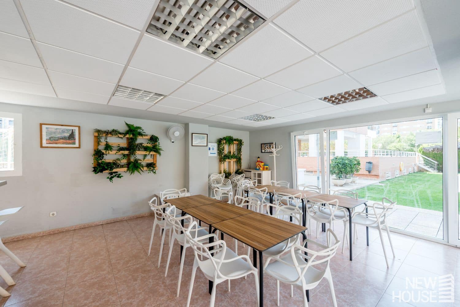 3 bedroom Apartment for sale in Playa de San Juan with pool garage - € 480,000 (Ref: 9735046)