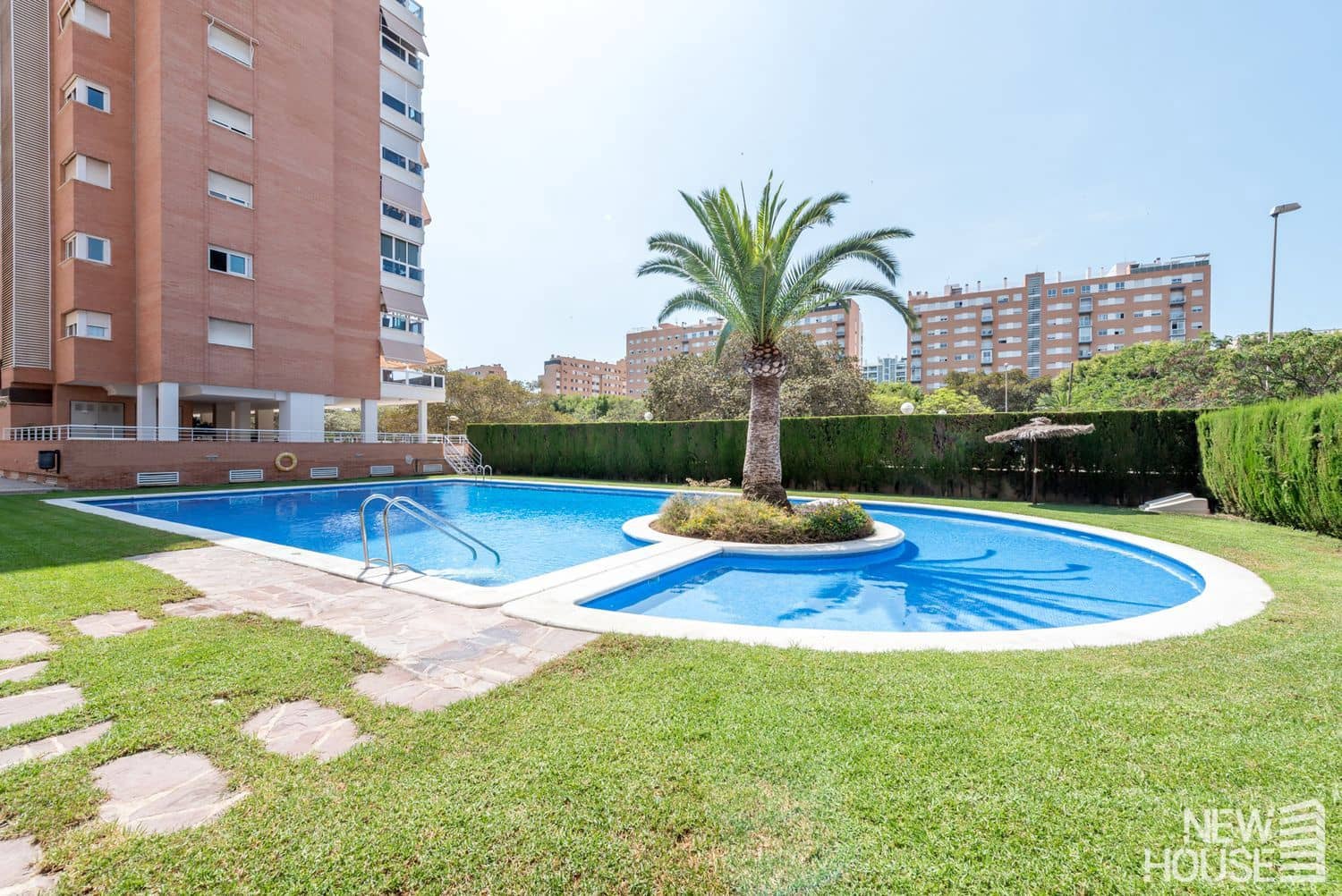 3 bedroom Apartment for sale in Playa de San Juan with pool garage - € 480,000 (Ref: 9735046)
