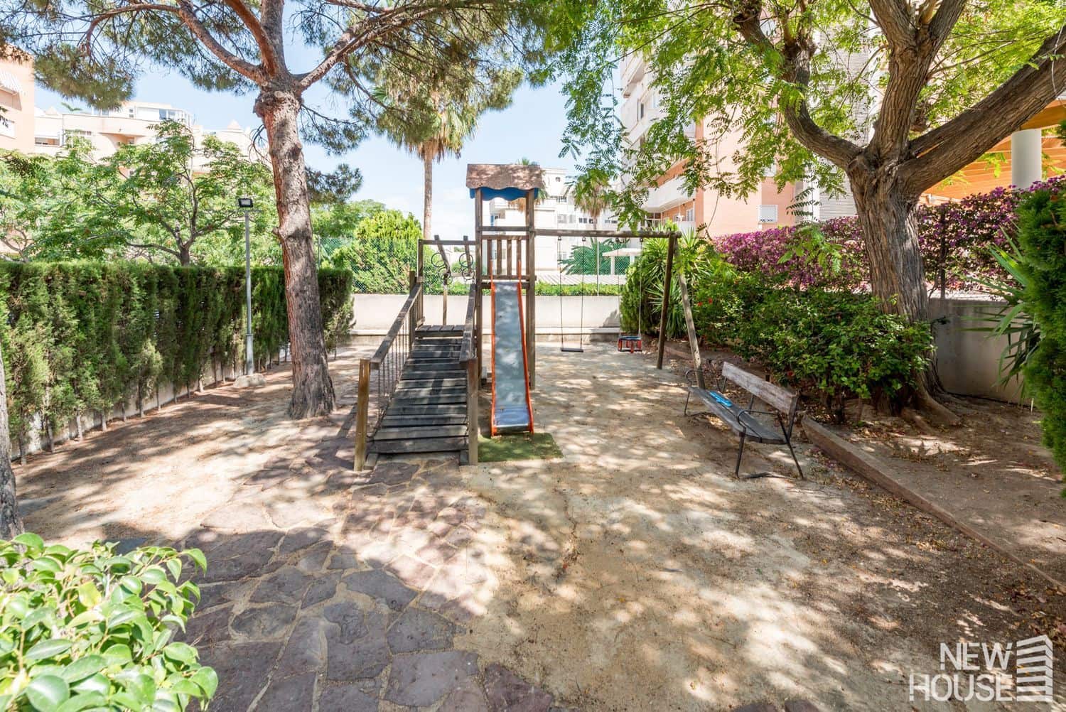 3 bedroom Apartment for sale in Playa de San Juan with pool garage - € 480,000 (Ref: 9735046)