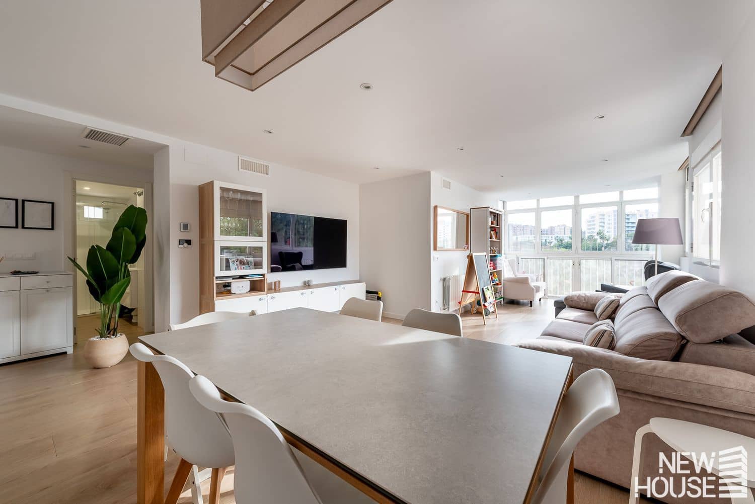 3 bedroom Apartment for sale in Playa de San Juan with pool garage - € 450,000 (Ref: 9772714)