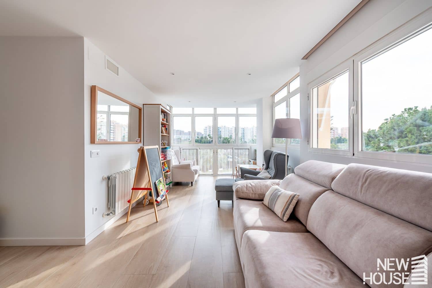 3 bedroom Apartment for sale in Playa de San Juan with pool garage - € 450,000 (Ref: 9772714)