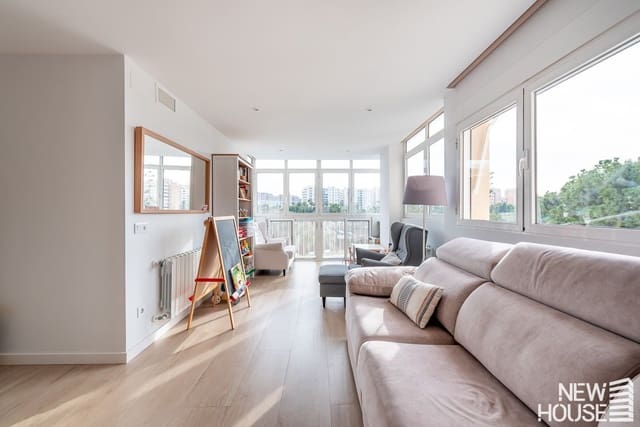 3 makuuhuone Huoneisto myytävänä paikassa Playa de San Juan, Alicante kaupunki mukana uima-altaan 
autotalli - 450 000 € (Ref: 9772714)