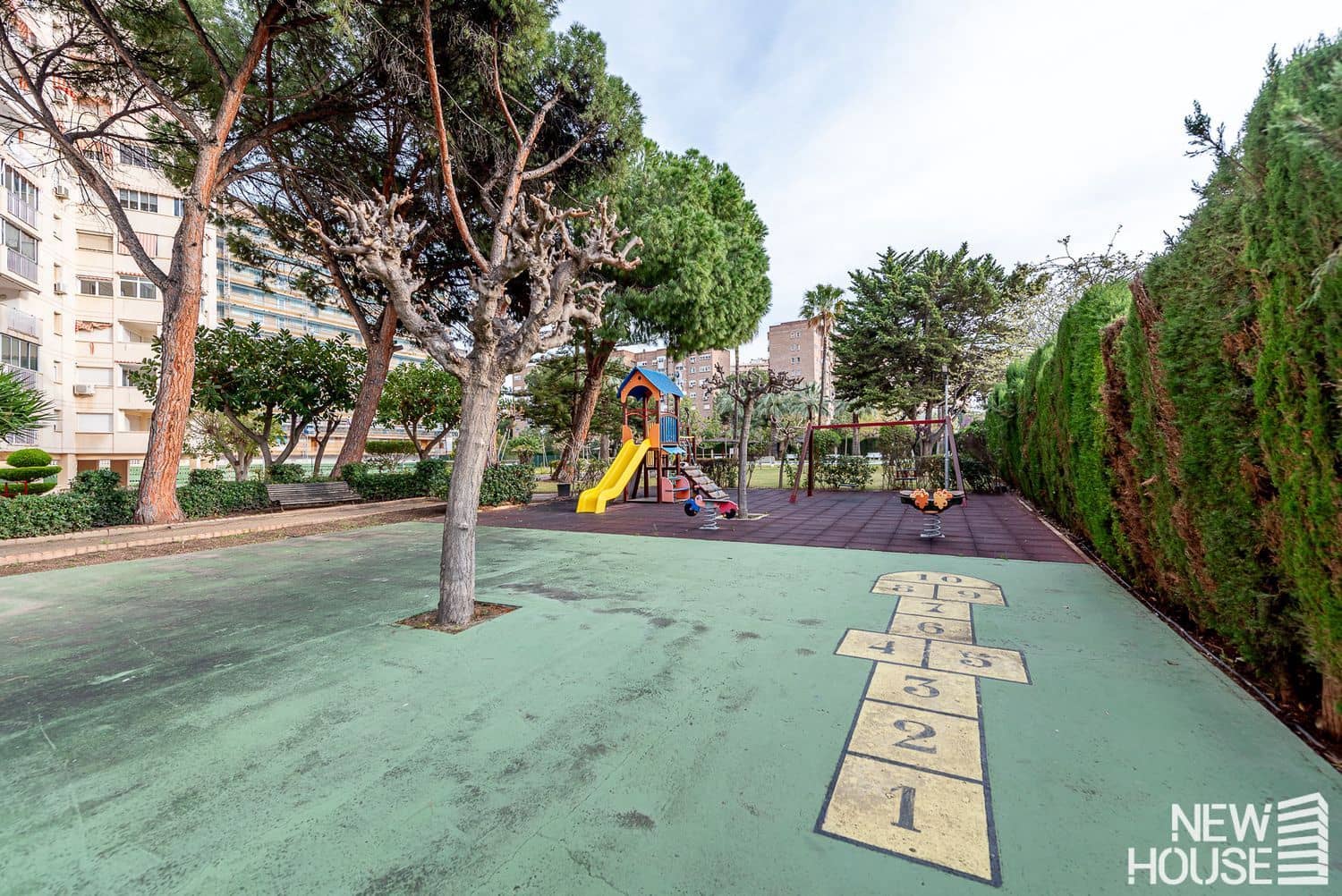 3 bedroom Apartment for sale in Playa de San Juan with pool garage - € 450,000 (Ref: 9772714)