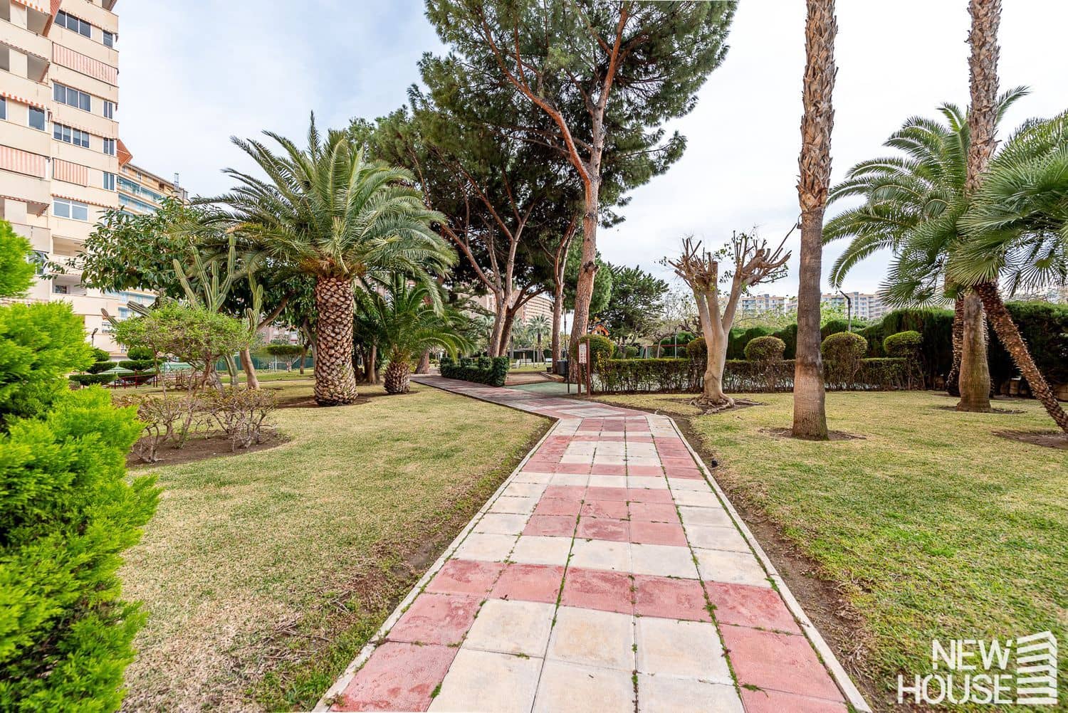 3 bedroom Apartment for sale in Playa de San Juan with pool garage - € 450,000 (Ref: 9772714)