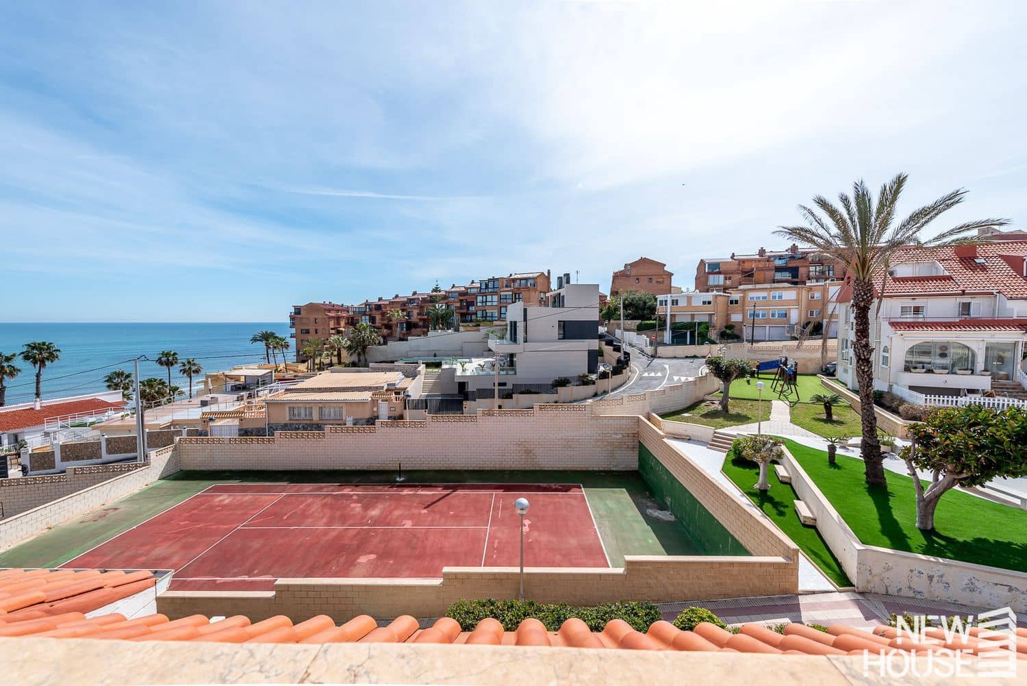 4 sypialnia Dom na sprzedaż w Cabo de las Huertas z basenem garażem - 850 000 € (Ref: 9772715)