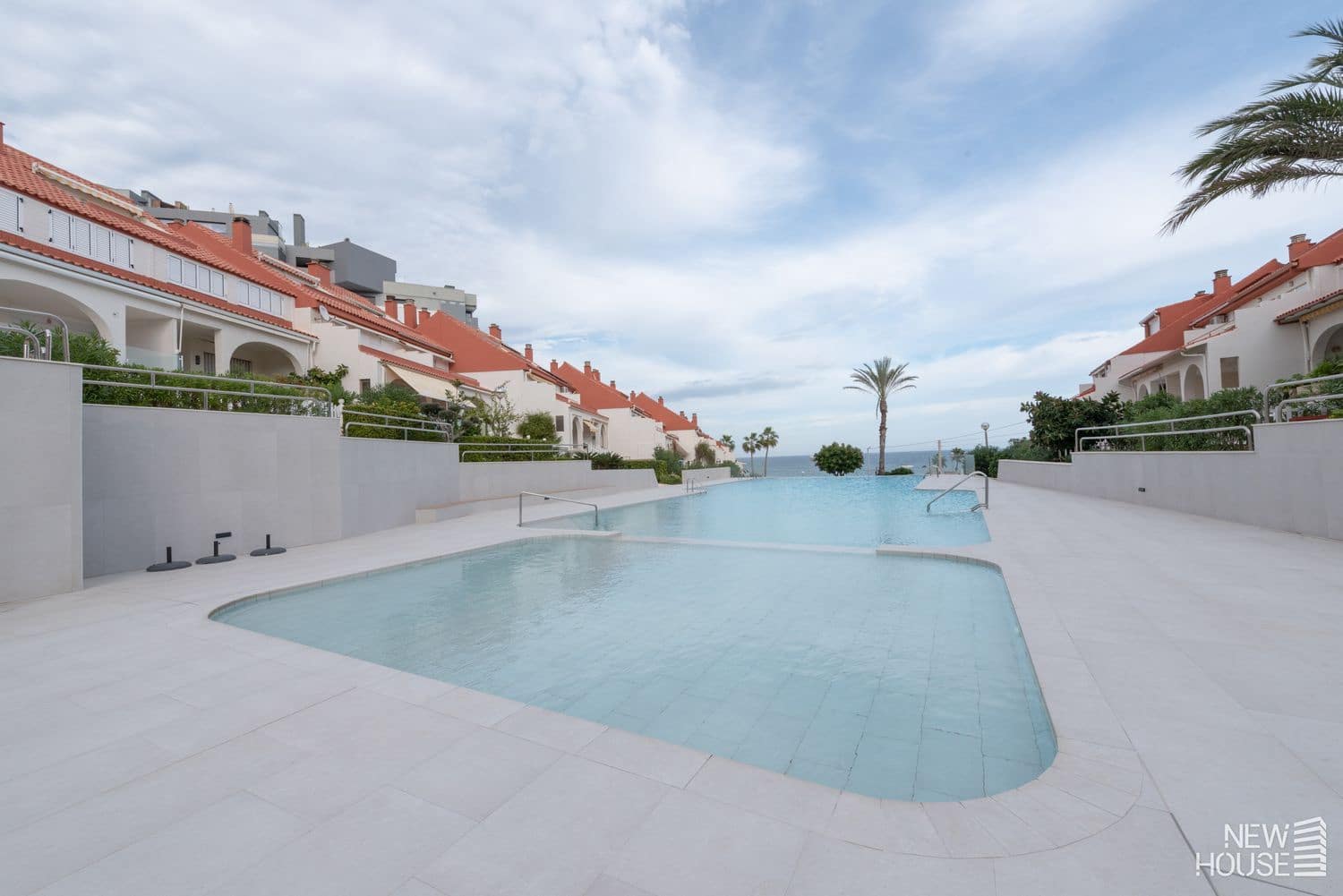 4 sypialnia Dom na sprzedaż w Cabo de las Huertas z basenem garażem - 850 000 € (Ref: 9772715)