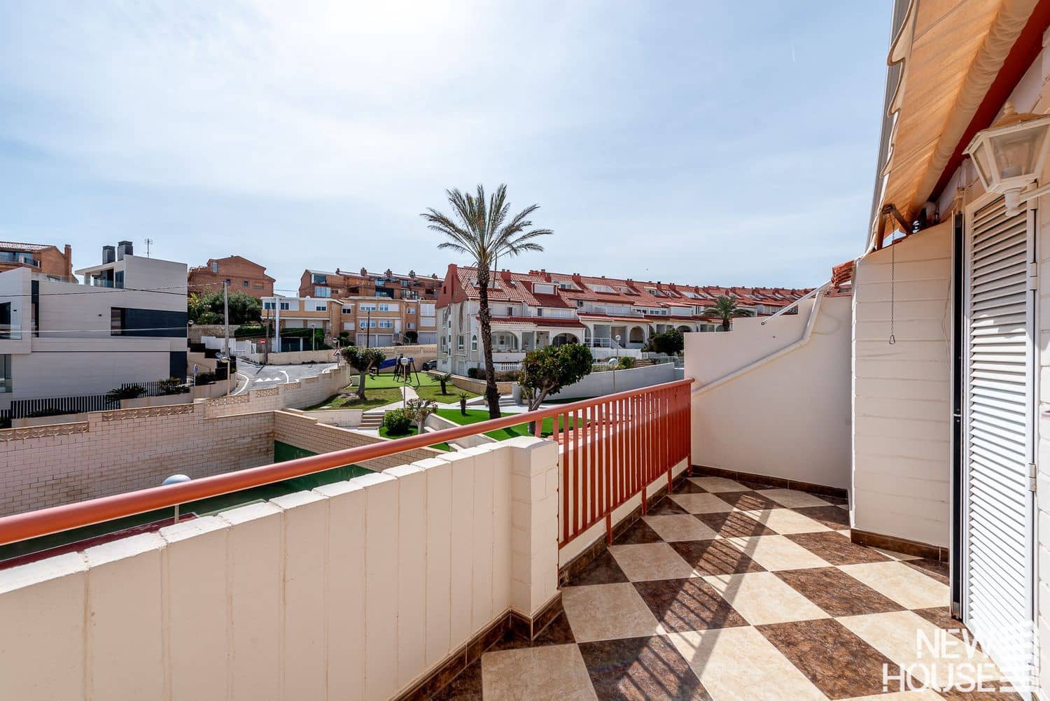 4 sypialnia Dom na sprzedaż w Cabo de las Huertas z basenem garażem - 850 000 € (Ref: 9772715)