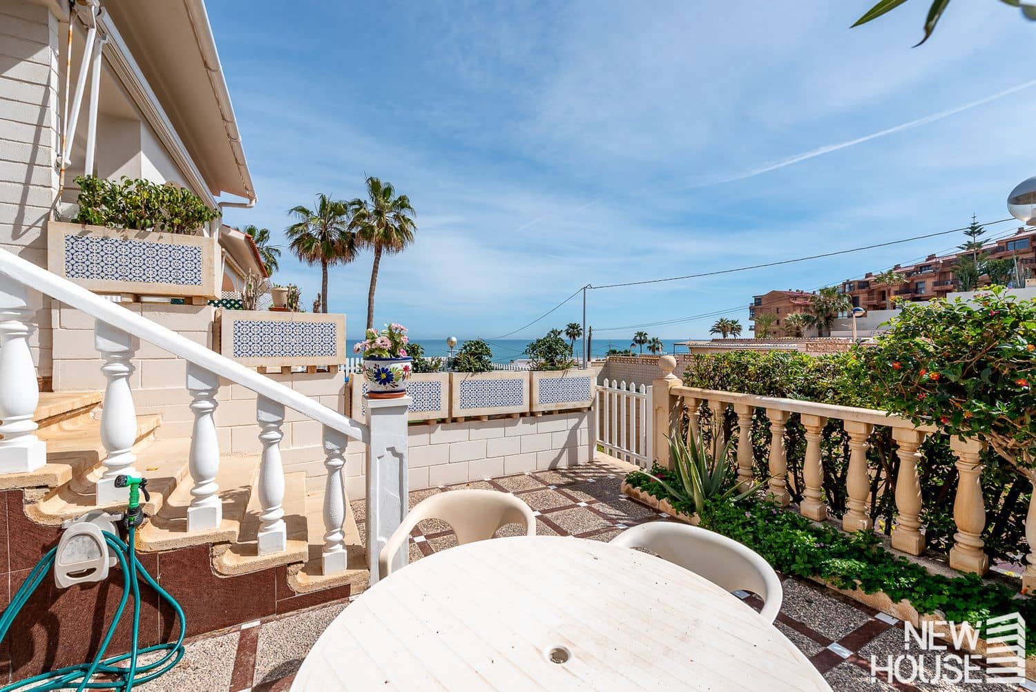 4 sypialnia Dom na sprzedaż w Cabo de las Huertas z basenem garażem - 850 000 € (Ref: 9772715)