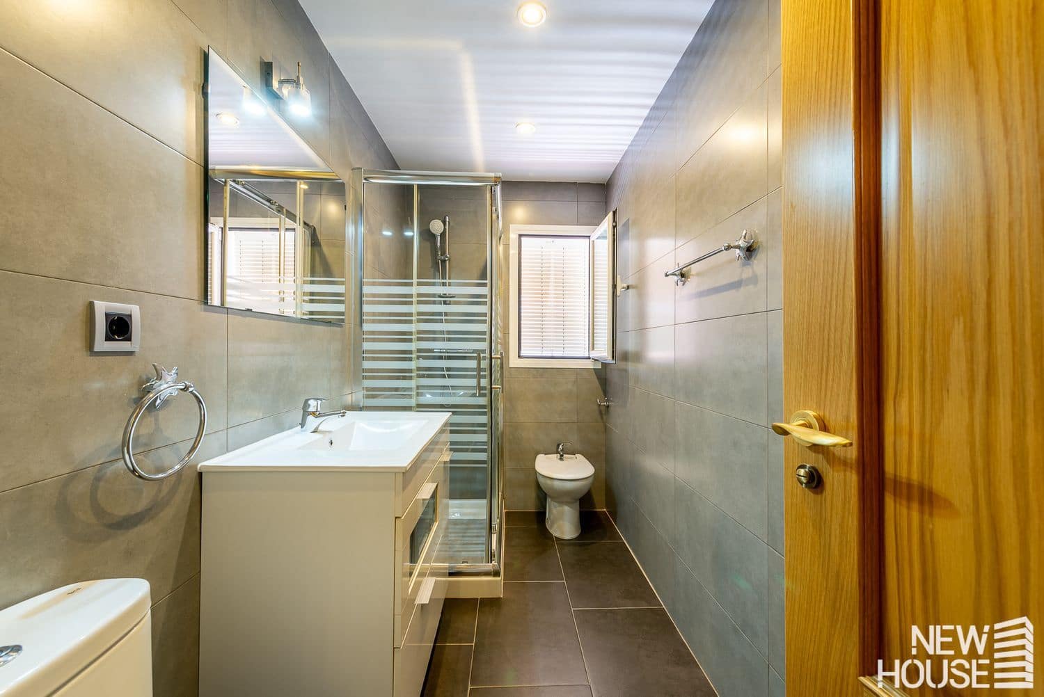 3 sypialnia Apartament na sprzedaż w Playa de San Juan z basenem garażem - 375 000 € (Ref: 9772719)