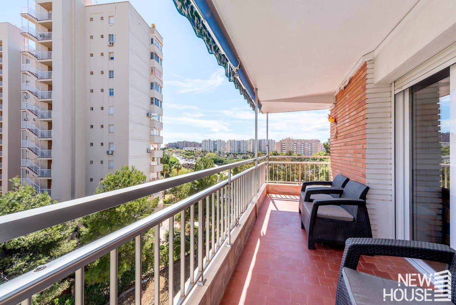 3 sypialnia Apartament na sprzedaż w Playa de San Juan z basenem garażem - 375 000 € (Ref: 9772719)