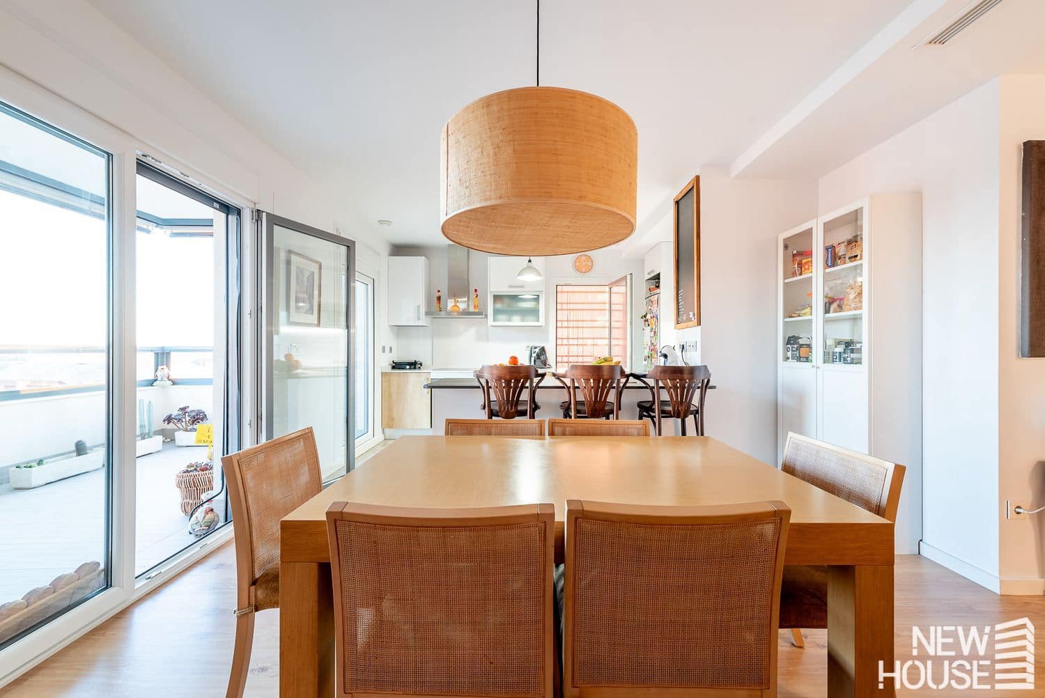 4 bedroom Apartment for sale in San Vicente / Sant Vicent del Raspeig with pool garage - € 442,000 (Ref: 9772720)