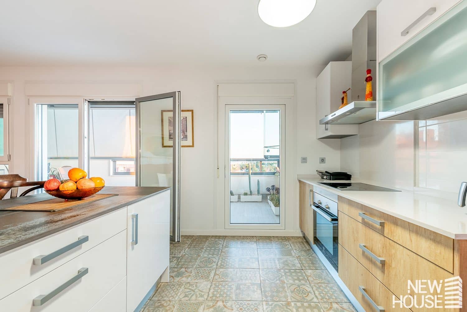 4 bedroom Apartment for sale in San Vicente / Sant Vicent del Raspeig with pool garage - € 442,000 (Ref: 9772720)