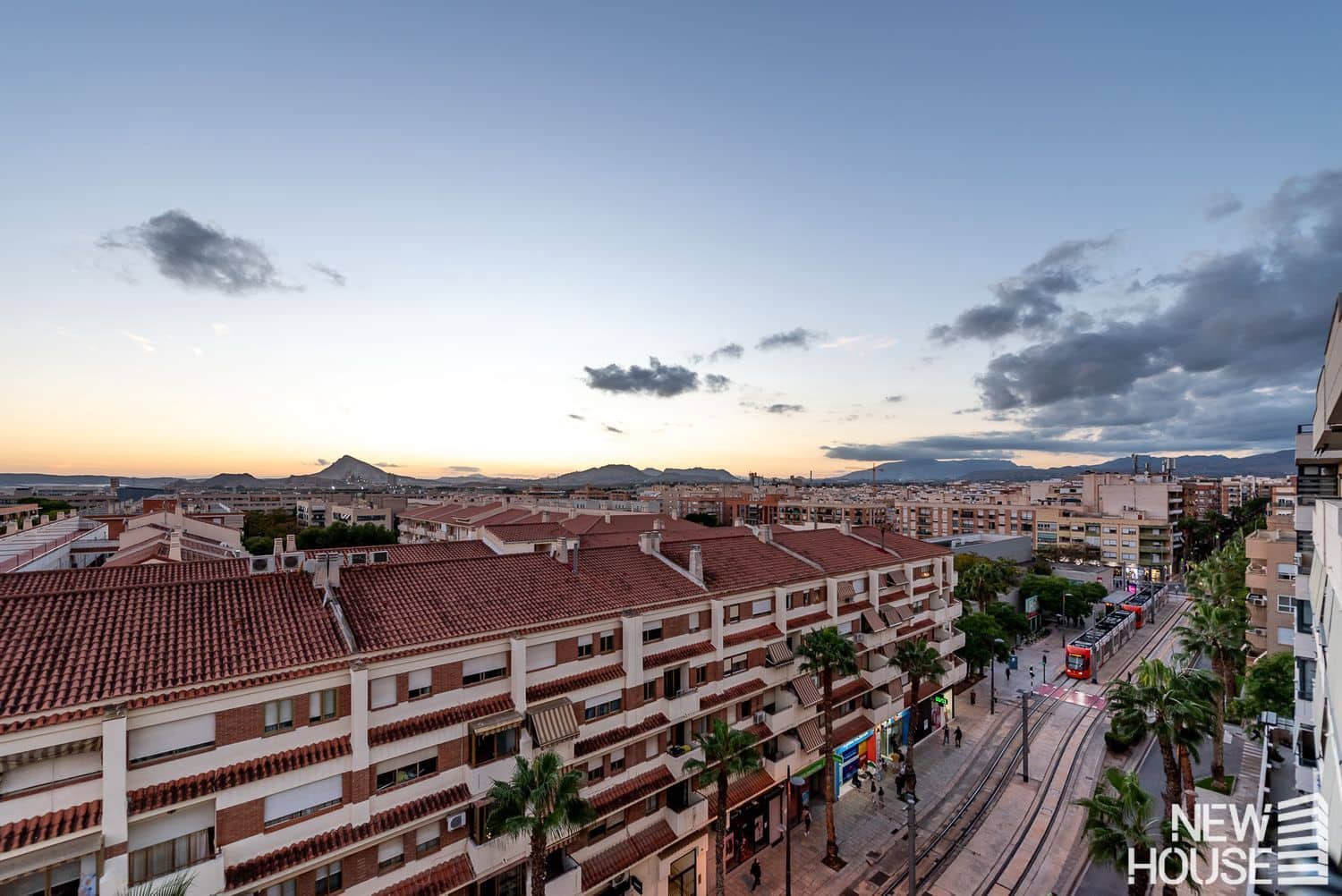 4 bedroom Apartment for sale in San Vicente / Sant Vicent del Raspeig with pool garage - € 442,000 (Ref: 9772720)