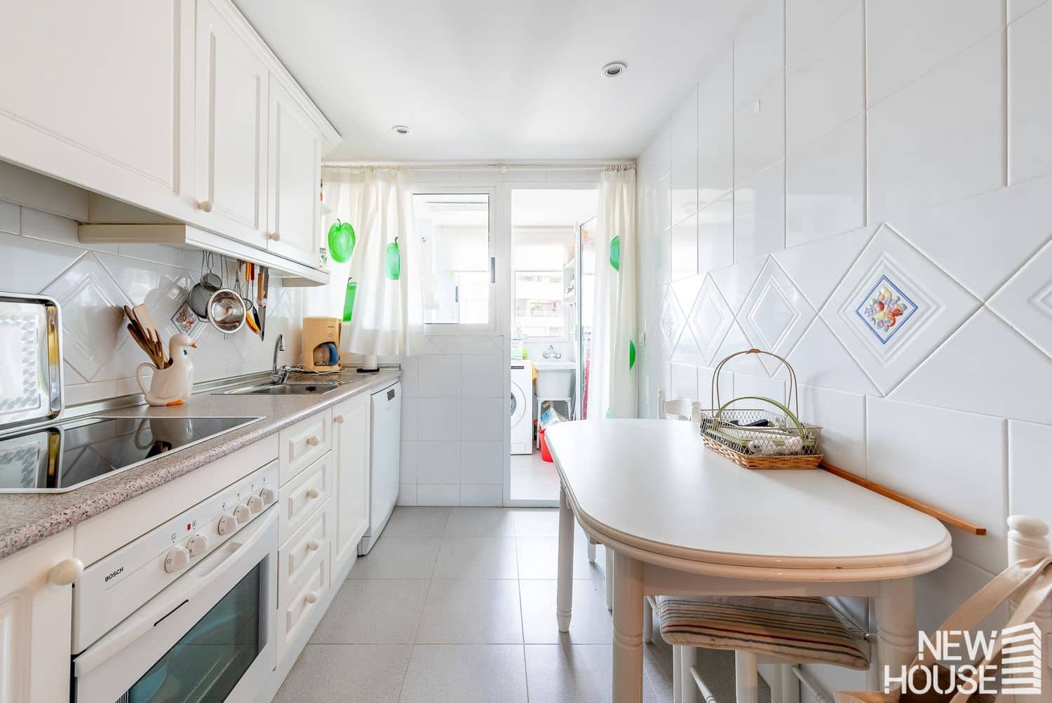 3 bedroom Apartment for sale in Playa de San Juan with pool garage - € 540,000 (Ref: 9772721)