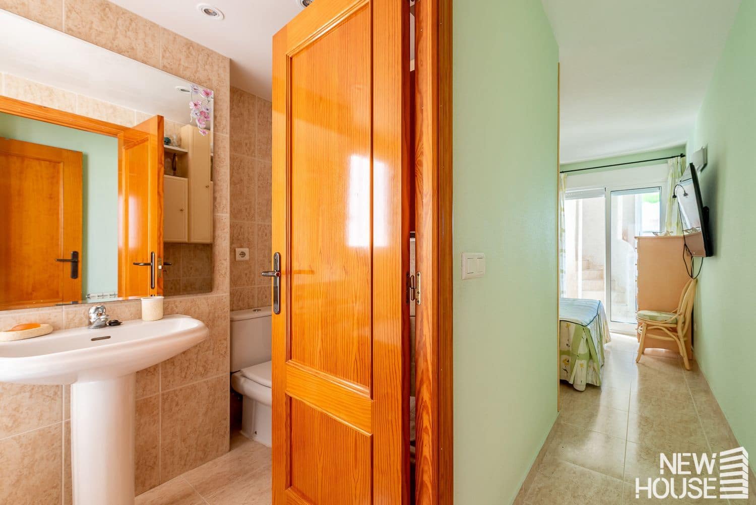 3 bedroom Apartment for sale in Playa de San Juan with pool garage - € 540,000 (Ref: 9772721)