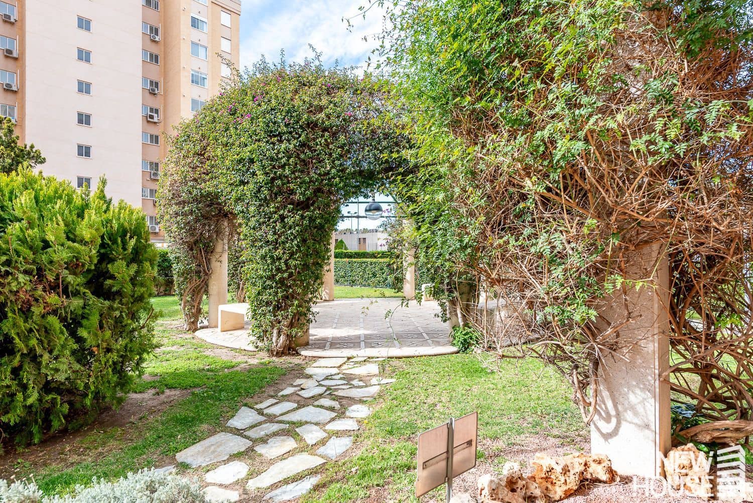 3 bedroom Apartment for sale in Playa de San Juan with pool garage - € 540,000 (Ref: 9772721)