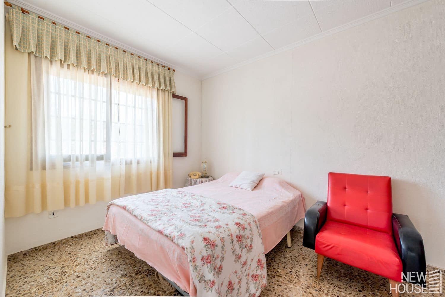 6 bedroom Villa for sale in San Juan de Alicante / Sant Joan d'Alacant with garage - € 520,000 (Ref: 9772724)