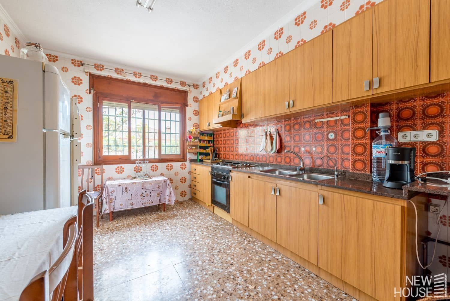 6 bedroom Villa for sale in San Juan de Alicante / Sant Joan d'Alacant with garage - € 520,000 (Ref: 9772724)