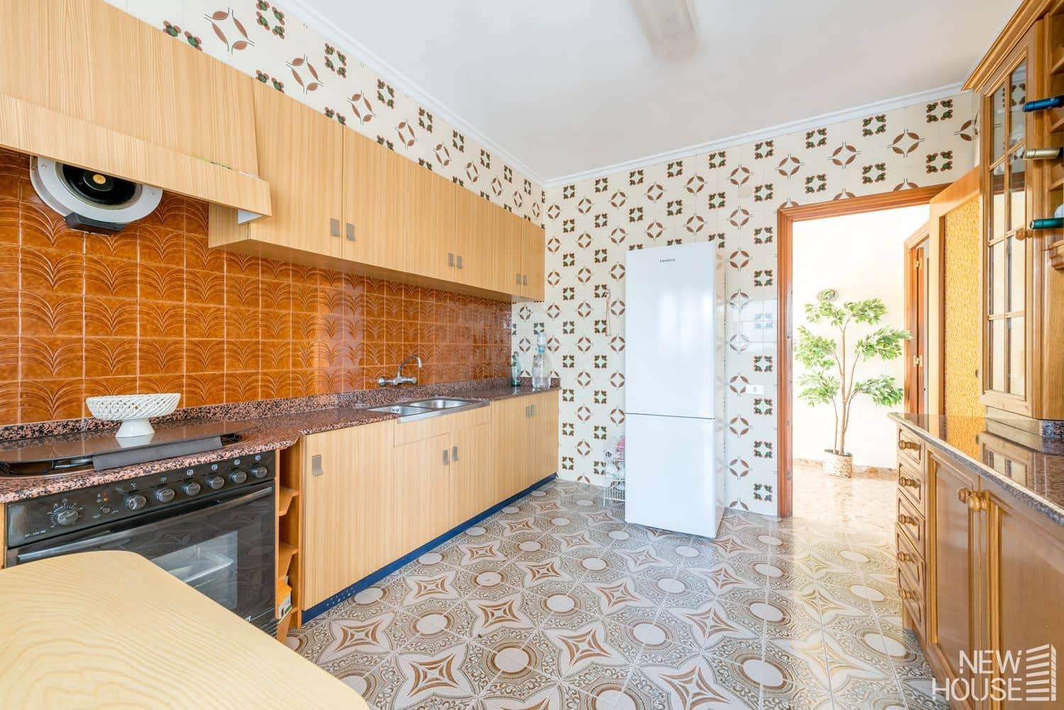 6 bedroom Villa for sale in San Juan de Alicante / Sant Joan d'Alacant with garage - € 520,000 (Ref: 9772724)